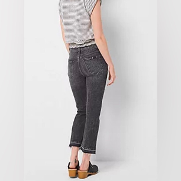 NEW a.n.a High Rise Straight Jean. 12P - Picture 2 of 10